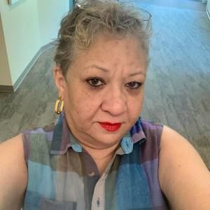 Meet your Posher, Karol